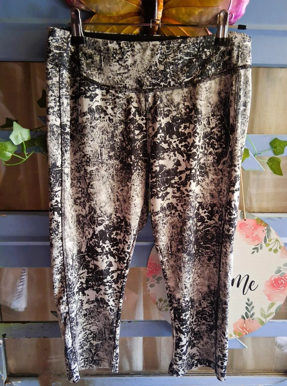 Leggings capri noir et blanc – photo 4